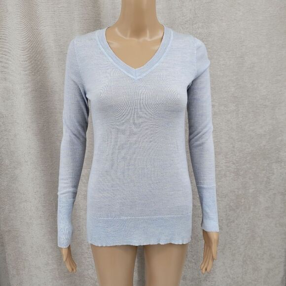Fenn Wright Manson Pale Blue Merino Wool Vneck Sweater Women's Small - Picture 2 of 11